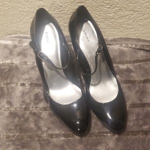 Fioni black patent leather shoes with strap